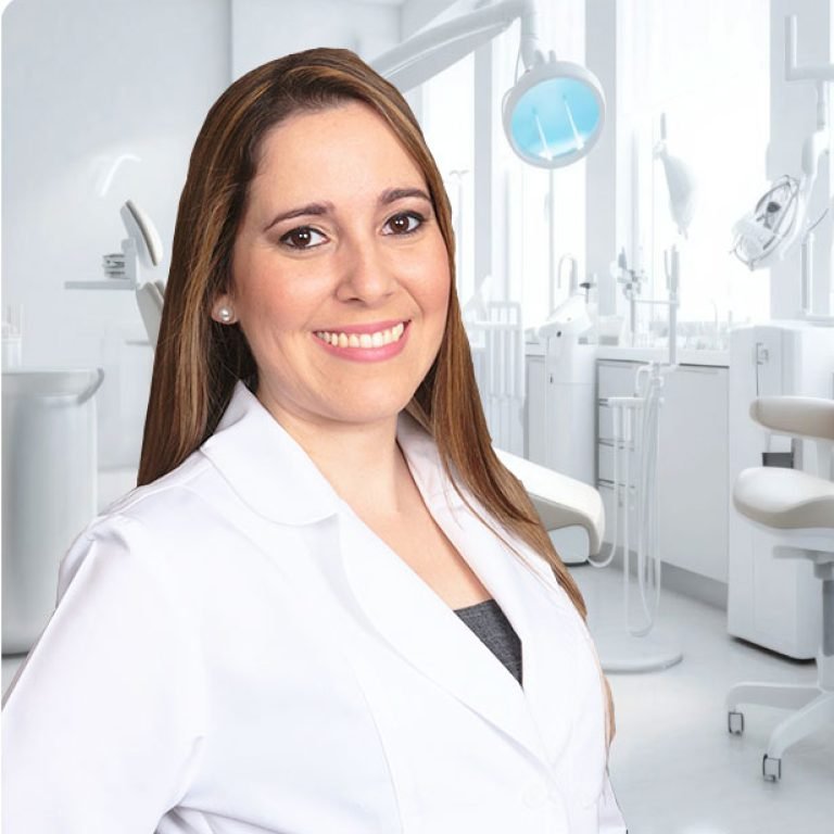 Dr. Secil Aponte cosmetic dentist in Miami at Aponte Dental Corp