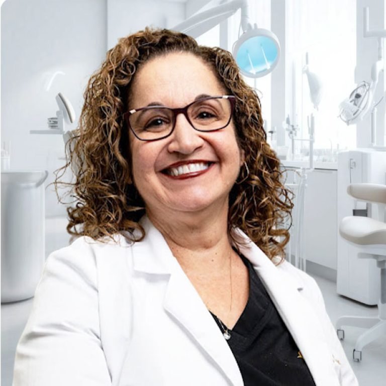 Miami dental surgeon Dr. Yudith Gonzalez specialist at Aponte Dental Corp